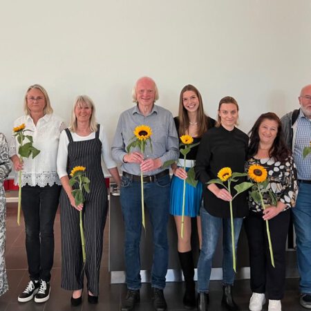 von links nach rechts: Natalie Finken, Anne Ernst, Inge Wesselmann, Karin Gehle, Rainer Potthoff, Bette Buttwill, Nicola Justus, Hazari Danho, Klaus Völcker, Mariola Niegoth