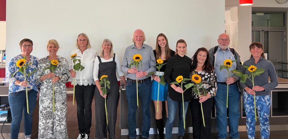 von links nach rechts: Natalie Finken, Anne Ernst, Inge Wesselmann, Karin Gehle, Rainer Potthoff, Bette Buttwill, Nicola Justus, Hazari Danho, Klaus Völcker, Mariola Niegoth