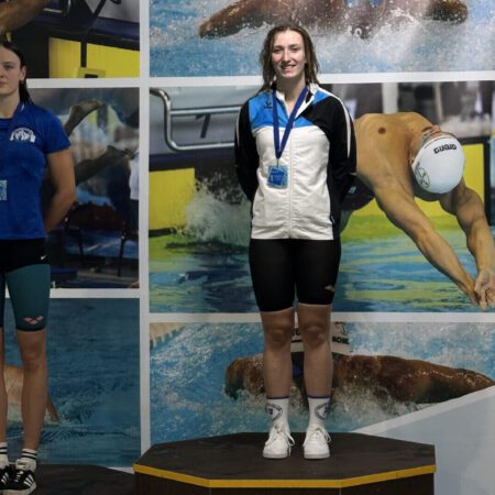 Siegerehrung 100m Freistil. Gold für Karolin Kuhlmann